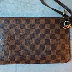 Louis Vuitton Neverfull Wristlet